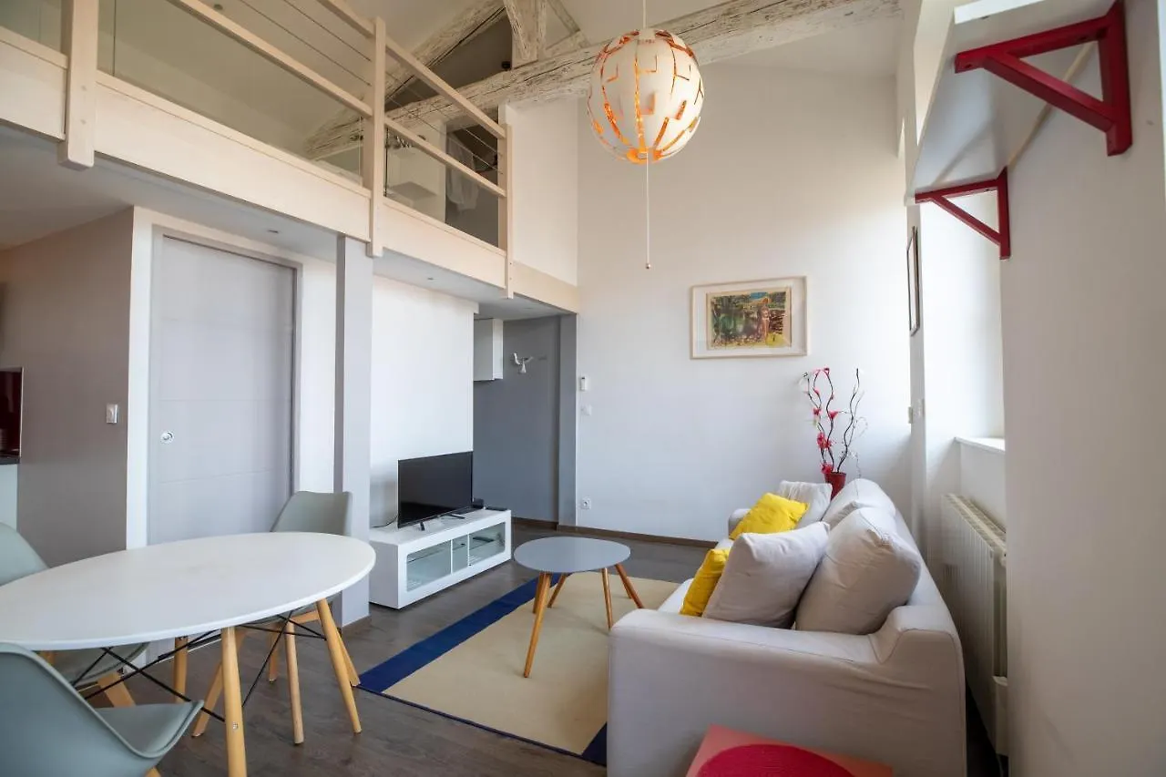Be My Home - Le Canut 0*, Lyon France