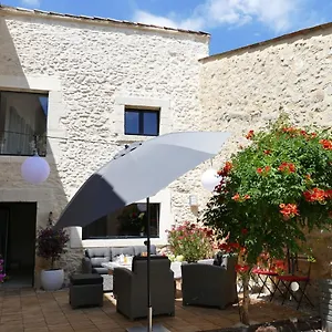 https://le-petit-nid-damour.fr-provencehotel.com