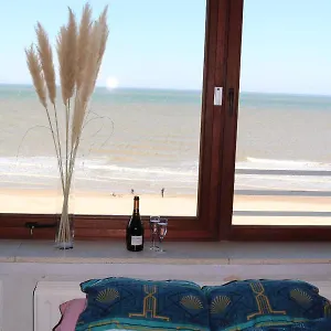 https://tarragona-zeedijk-middelkerke.hotelsghent.com