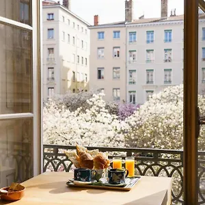 2* Hotel Du Theatre