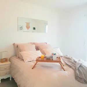 https://t2-neuf-avec-terrasse-proche-des-plages.fr-provencehotel.com